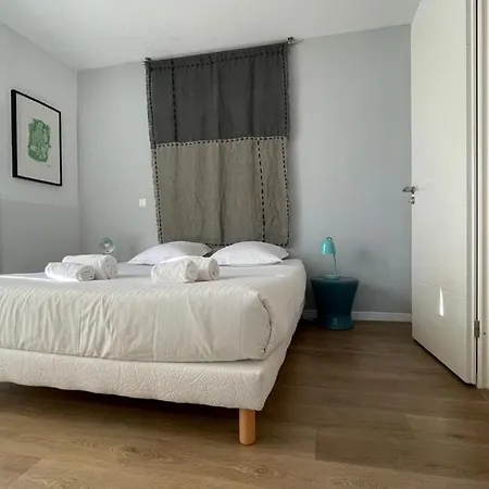 Avec Terrasse - Cite Du Vin *